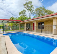 14 Double Island Drive - Rainbow Beach Large Holiday House with PoolPets Welcome Free Wi-Fi - Accommodation Rockhampton