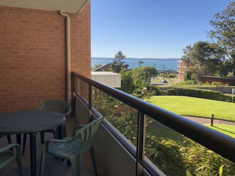 15 'The Commodore' 9-11 Donald Street - Great Unit Only A Short Walk To CBD - Accommodation Rockhampton 2