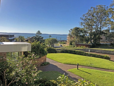 15 'The Commodore' 9-11 Donald Street - Great Unit Only A Short Walk To CBD - Accommodation Rockhampton 0