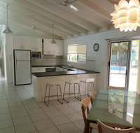 15 Larapinta Court - Family home with swimming pool in a quiet street and central location close to CBD - Accommodation Rockhampton