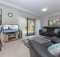 16 'Carindale' 19-23 Dowling St - Ground floor Foxtel Pool and Tennis Court - Accommodation Rockhampton