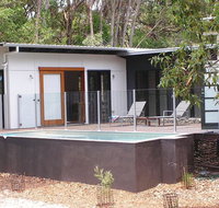 16 Ibis Court - Rainbow Shores Beautiful Private and Peaceful Wi-fi - Accommodation Rockhampton