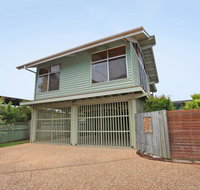 18 Northbeach Place Mudjimba Beach - Pet Friendly Linen Included WIFI - Accommodation Rockhampton