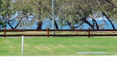 2 BDR Sea View Guest House - Accommodation Rockhampton 0