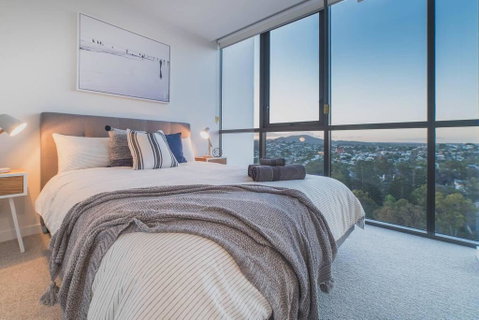 2 Bed Brisbane Resort Apartment - Accommodation Rockhampton 3