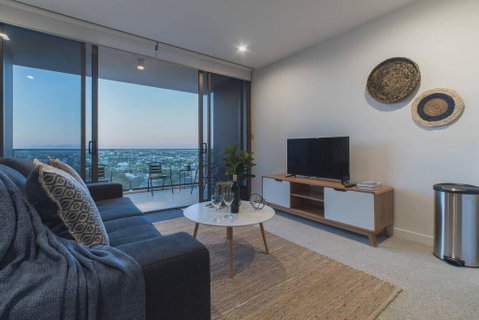 2 Bed Brisbane Resort Apartment - Accommodation Rockhampton 1