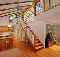 2 Manfred Street Belongil Beach - Susie's Beach House - Accommodation Rockhampton