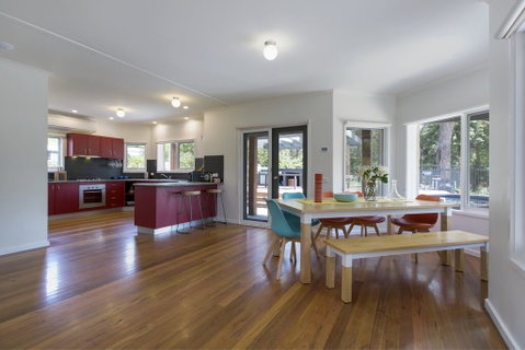 2 Marma Retreat With Jacuzzi, Heated Pool, Pet Friendly, Foxtel - Accommodation Rockhampton 1