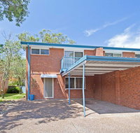 2/10 Catalina Close - Walk to Shoal Bay Beach - Accommodation Rockhampton