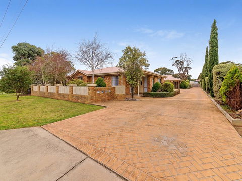 2/3 Wyndham Ave,Cowes - Accommodation Rockhampton 0