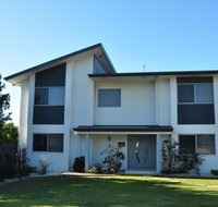 21 Tingira Close - Family home in a quiet street enjoying ocean views - Accommodation Rockhampton