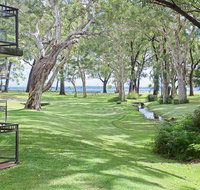 23 'Bay Parklands' 2 Gowrie Avenue - Little Beach air con Pool  tennis court - Accommodation Rockhampton