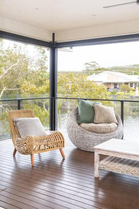 CABA17 - Waterfront Home With A Pool! - Accommodation Rockhampton 2