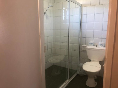 CAPRICORN MOTOR Inn - Accommodation Rockhampton 1