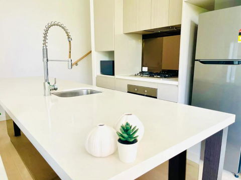 Charming And Cozy 3 Bedroom Condo Parking, Wi-Fi - Accommodation Rockhampton 3