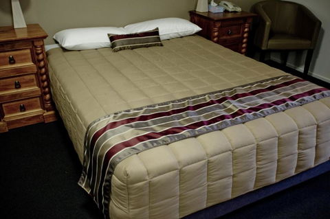Centrepoint Motor Inn - Accommodation Rockhampton 3
