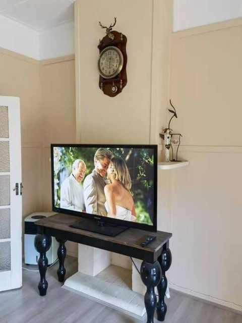 Charming1886 - Accommodation Rockhampton 2