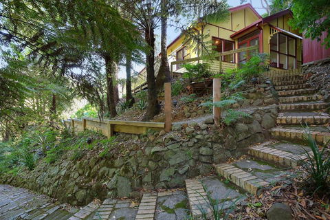Charnwood Cottages In Warburton - Accommodation Rockhampton 2