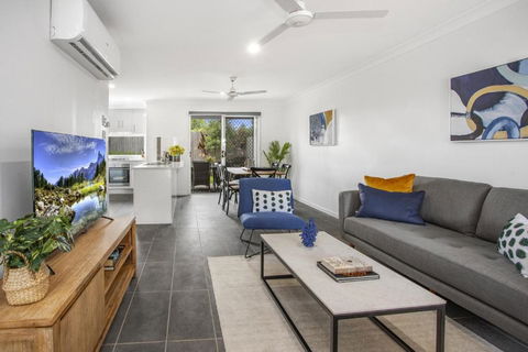 Comfortable 3-Bed Retreat Close Parks - Accommodation Rockhampton 0