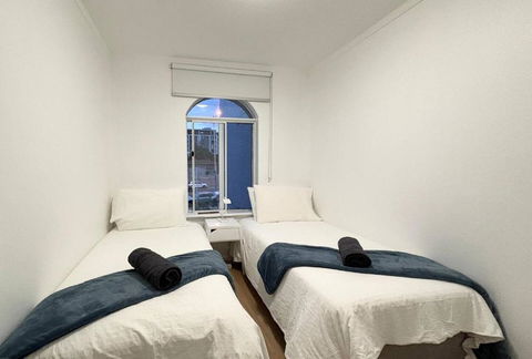 Coastal Beach Retreat Scarborough Pool & Slide! - Accommodation Rockhampton 4