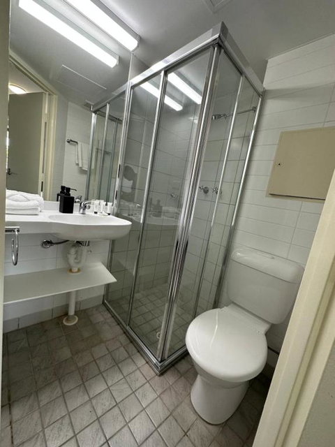 DCH On Mitchell - Accommodation Rockhampton 3