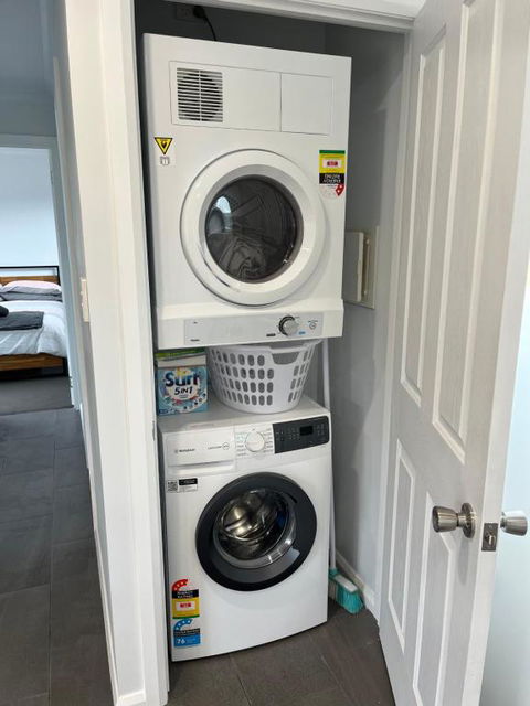 Derby Digs Cabin - Accommodation Rockhampton 2