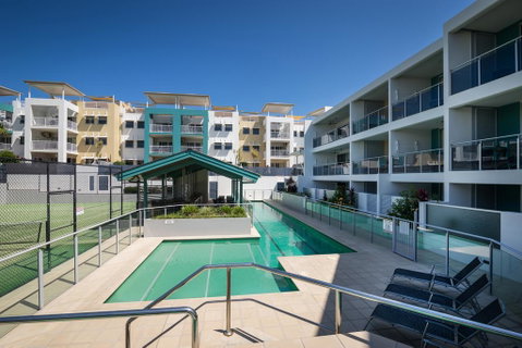 2BR Coolum Beach Escape , Courtyard, Pool, Spa, Tennis - Accommodation Rockhampton 3