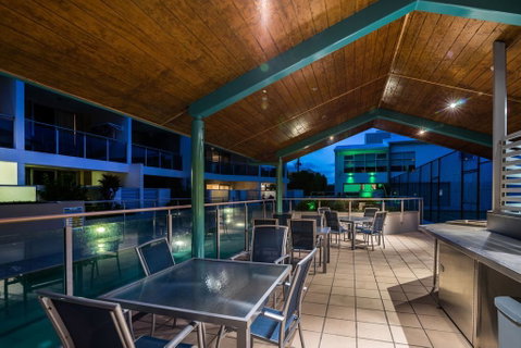 2BR Coolum Beach Escape , Courtyard, Pool, Spa, Tennis - Accommodation Rockhampton 1