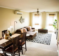 3 Bdrm House With Parking  Outdoor Entertaining - Accommodation Rockhampton