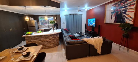3 BEDROOM CITY ESCAPE - CHAMPAGNE STAYS Darwin - Accommodation Rockhampton 1