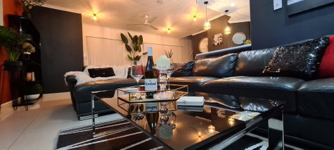 3 BEDROOM CITY ESCAPE - CHAMPAGNE STAYS Darwin - Accommodation Rockhampton 0