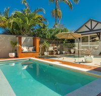 3 Little Pigs Holiday Home - Accommodation Rockhampton