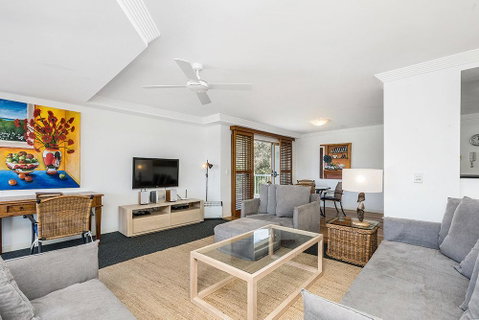 3/54 Lawson St - The Palms 3 - Accommodation Rockhampton 0