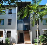 32/15 Rainbow Shores - Unit overlooking bushland with shared swimming pool spa and tennis court - Accommodation Rockhampton