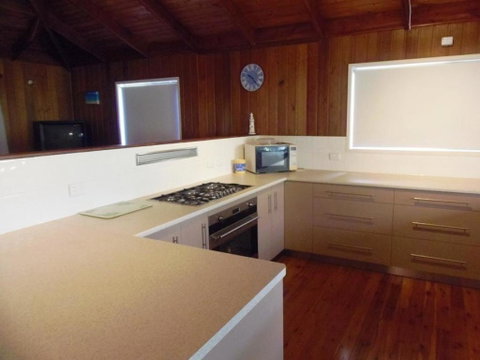 33 Cooloola Drive - Rainbow Beach, Walk To The Beach, Pet Friendly - Accommodation Rockhampton 1