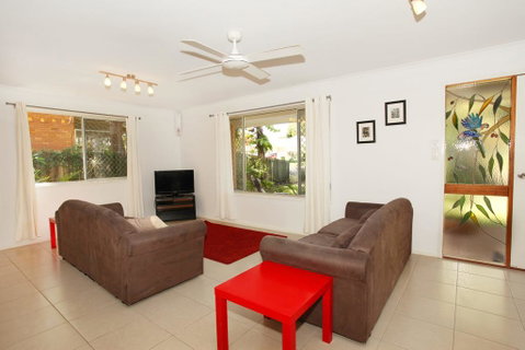 35 Santa Monica Avenue Coolum Beach, Pet Friendly, Linen Included - Accommodation Rockhampton 2