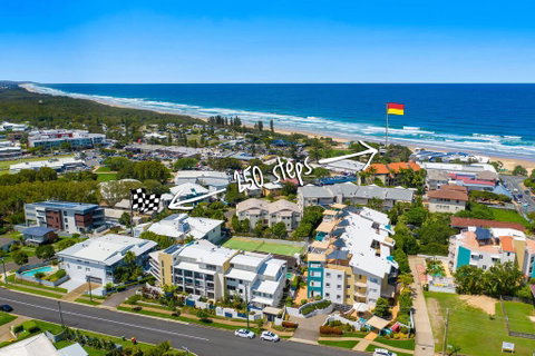 3BR Coolum Beach Escape , Courtyard, Pool, Spa, Tennis - Accommodation Rockhampton 3