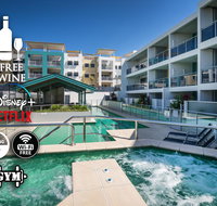 3BR Coolum Beach Escape  Courtyard Pool Spa Tennis - Accommodation Rockhampton