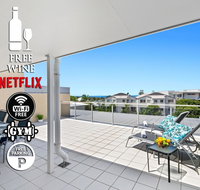 3BR Coolum Beach  Rooftop Terrace Spa Tennis Pool - Accommodation Rockhampton