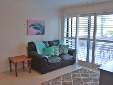 4 'Florentine' 11 Columbia Close - Spectacular Views And Air Conditioning - Accommodation Rockhampton 2