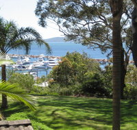 4 'Sailfish' 46 Magnus Street- water views and close to the marina - Accommodation Rockhampton