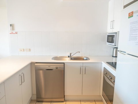 4/4 On First - Accommodation Rockhampton 2