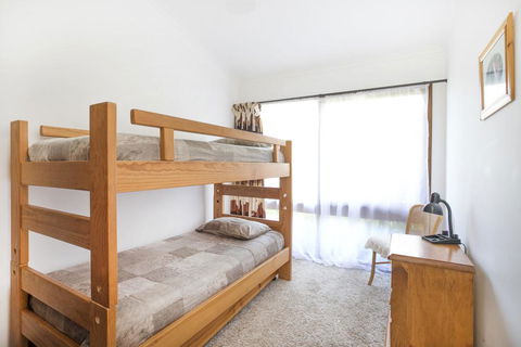 45 Boag St - Comfy And Close - Accommodation Rockhampton 2