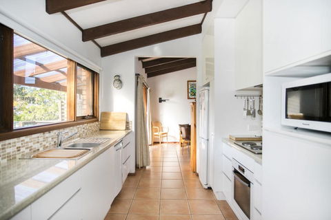 45 Boag St - Comfy And Close - Accommodation Rockhampton 3