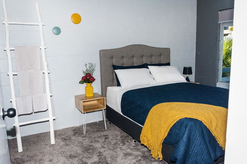 454 Charlton Esplanade Apartment - Accommodation Rockhampton 2