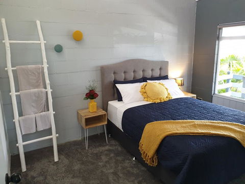 454 Charlton Esplanade Apartment - Accommodation Rockhampton 0