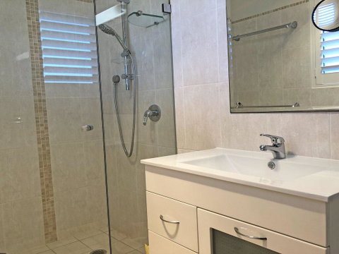 5 'Intrepid' 3 Intrepid Close - Perfect Beachfront Location - Accommodation Rockhampton 2