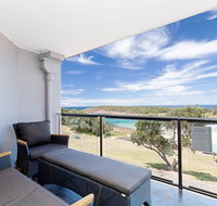 5 'The Outlook' 4 Ocean Parade - overlooking Boat Harbour beach and ducted air conditioning - Accommodation Rockhampton