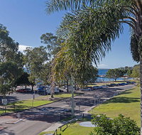 5 'Tradewinds' 110 Victoria Parade - location is fantastic  water views - Accommodation Rockhampton