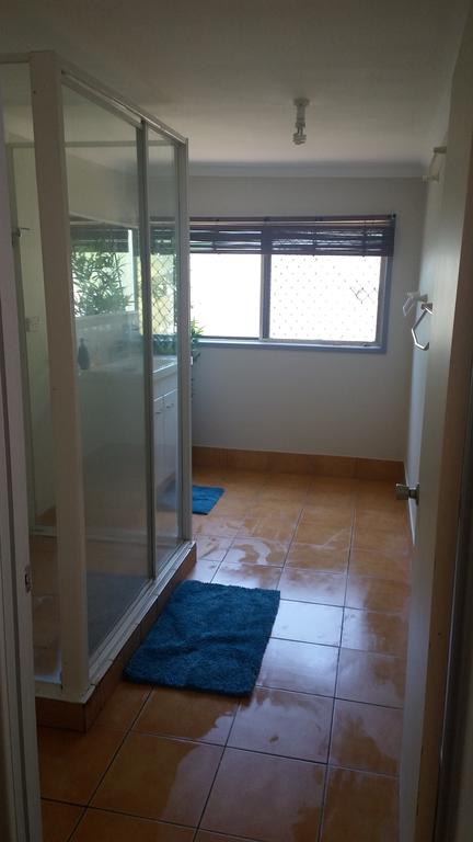 66a Farnborough Rd - Accommodation Rockhampton 0